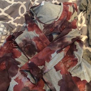 Lularoe lynnae, floral